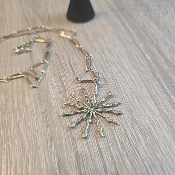 Waxing Poetic Goldtone 30 Inch Crystal Snowflake And Earring Set-GORGEOUS!!!
